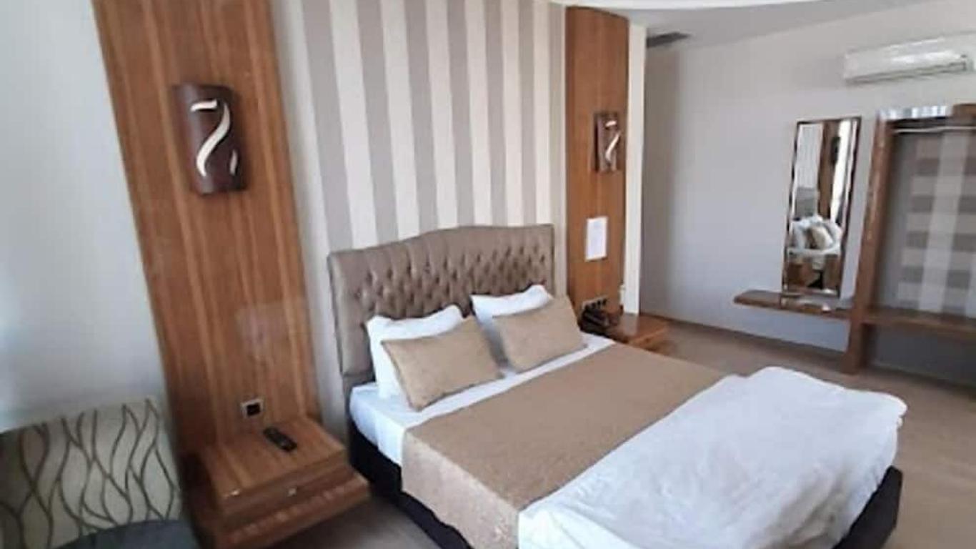 Luks Hotel
