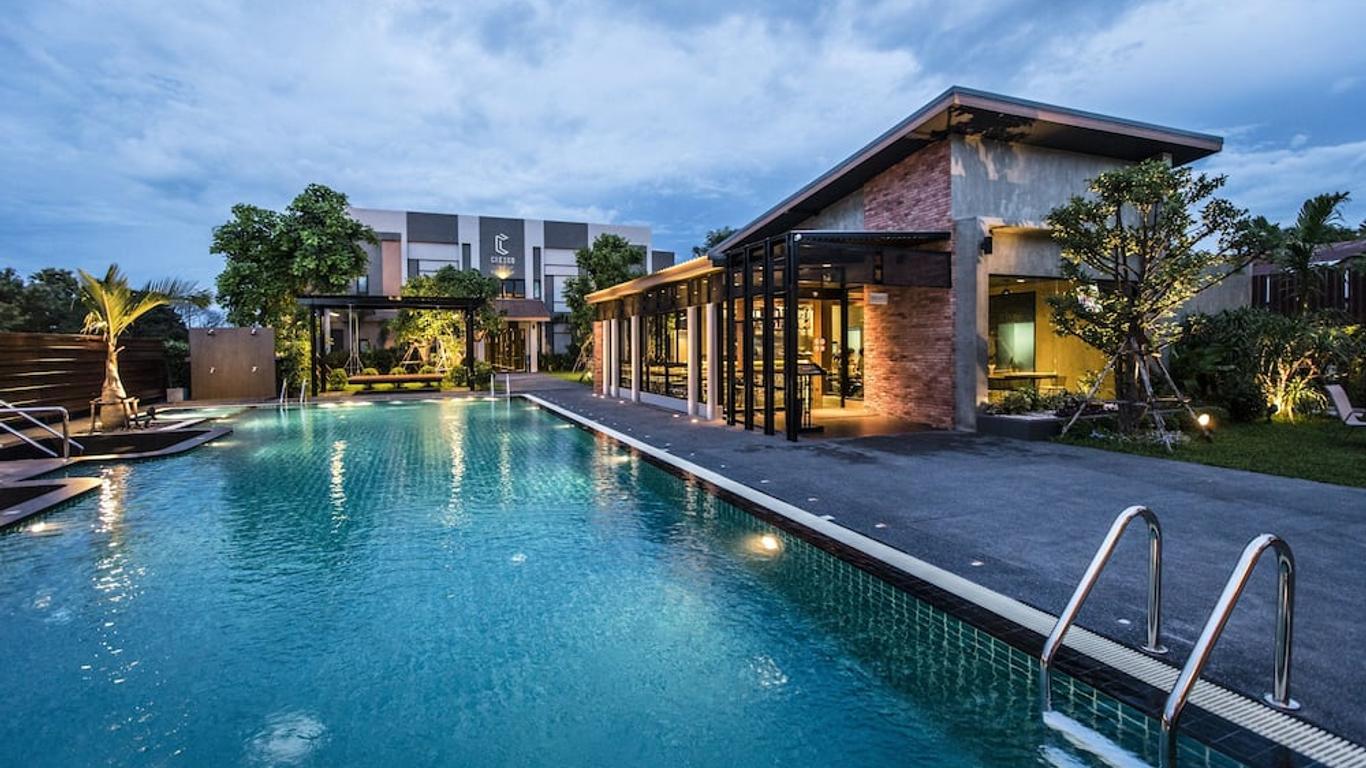 Cresco Hotel Buriram