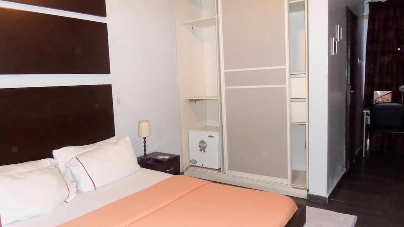 Precinct Comfort Services, Yaba