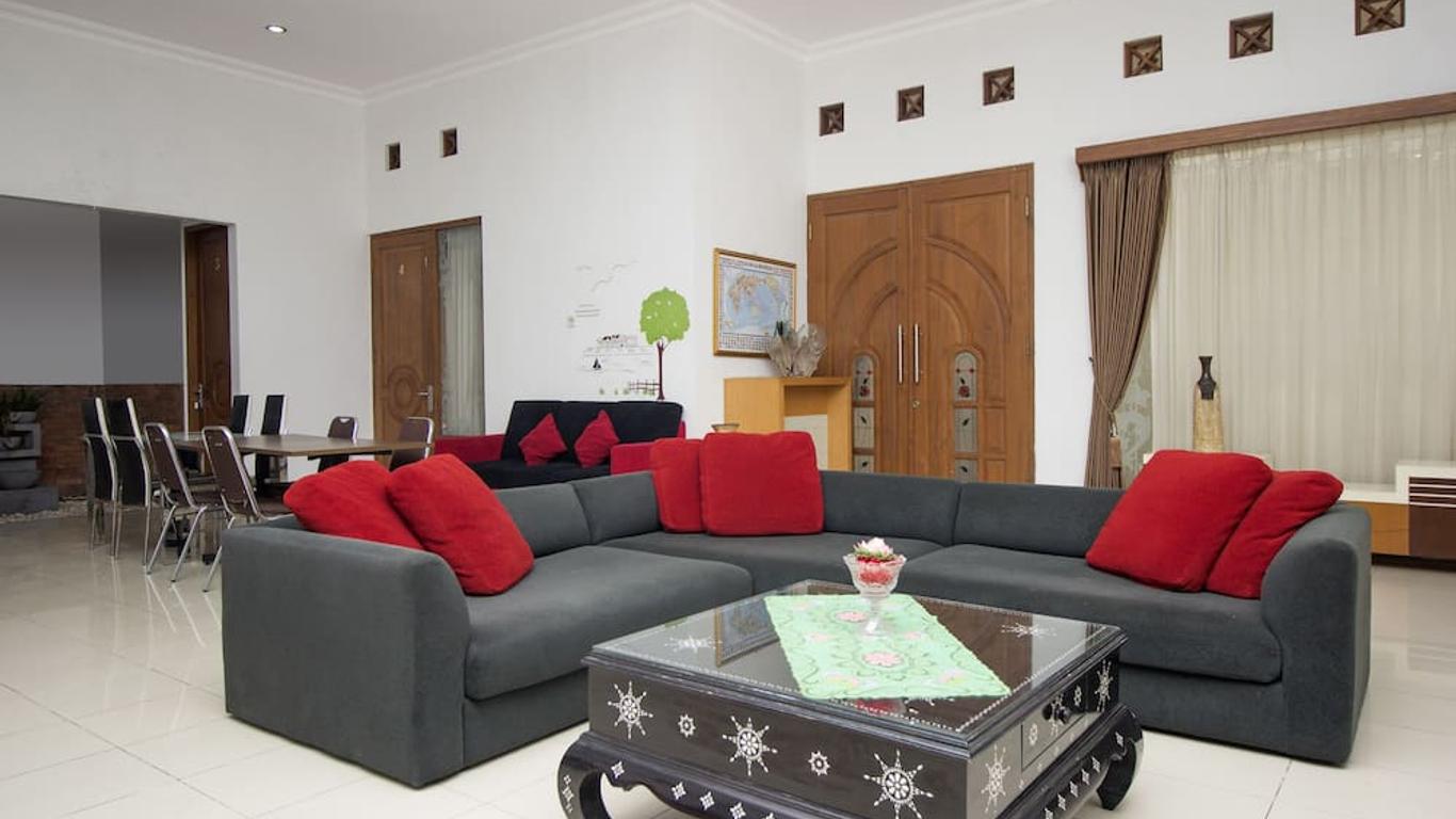 Super OYO Collection O 1061 Aliya Homestay