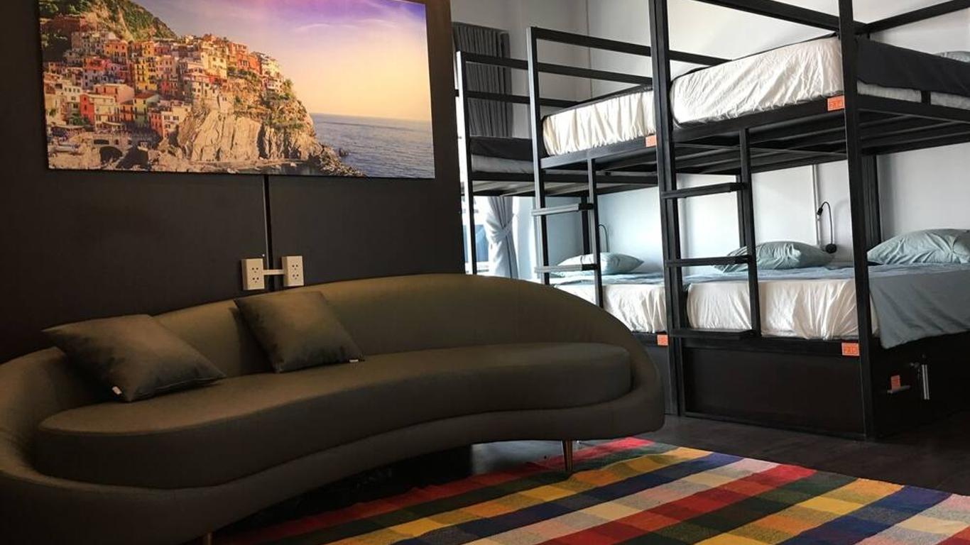 Penthouse Hostel & Spa