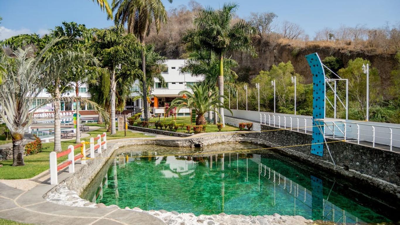 Hotel Puente Nacional & Spa