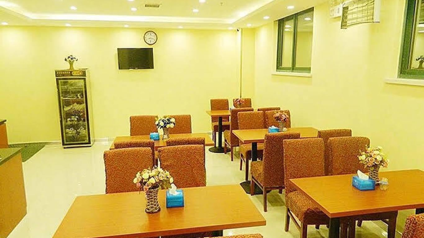 Hanting Express Qingdao Taidong Pedestrian Street