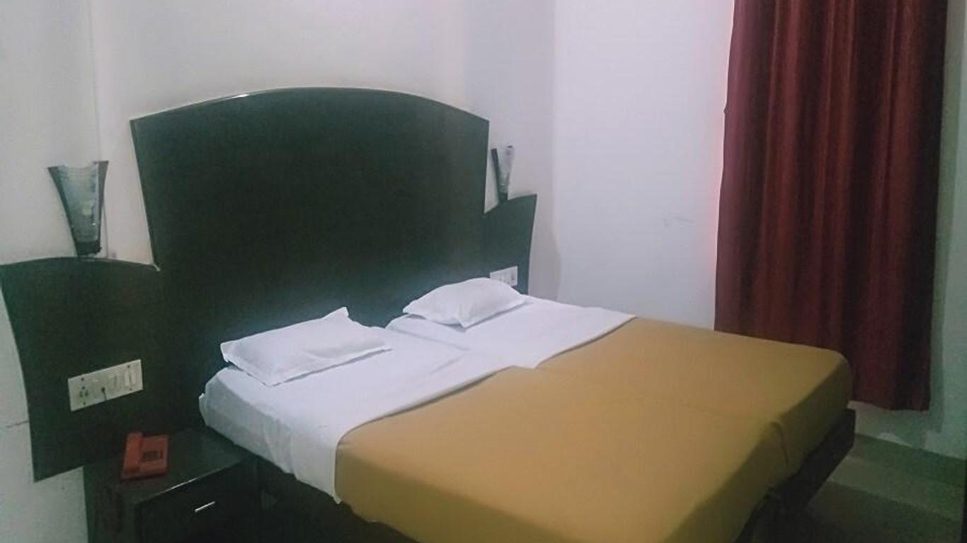 Hotel Ashok Deluxe