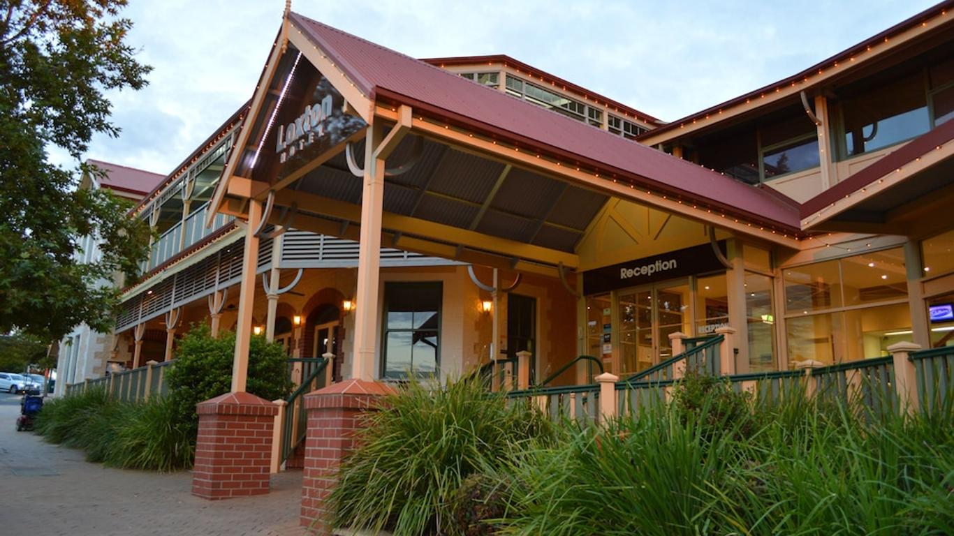 Loxton Community Hotel Motel