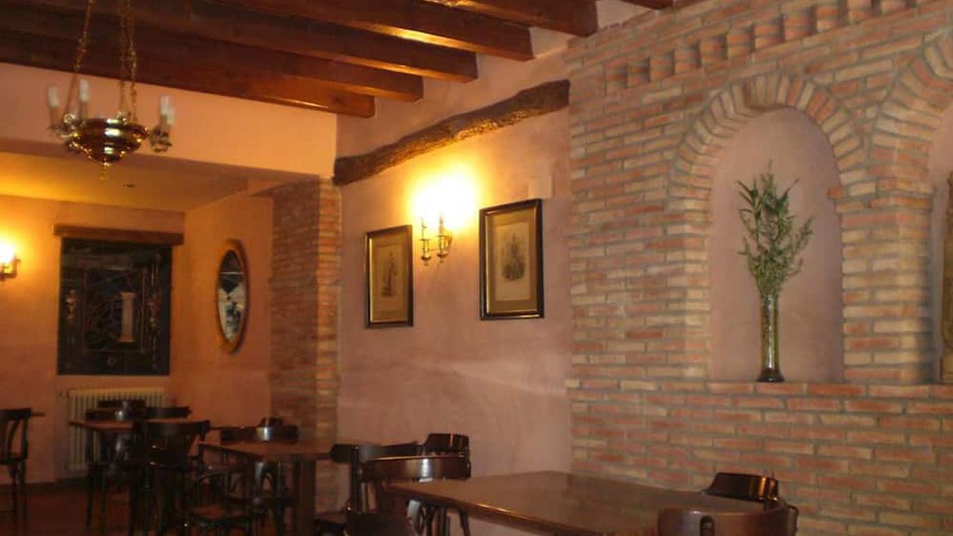 Hospedería El Pilar