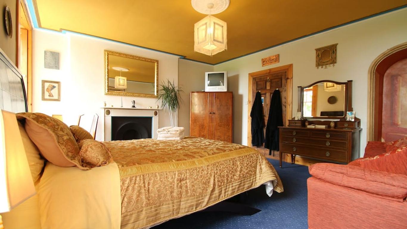 Over the Rainbow - Vegetarian Guesthouse