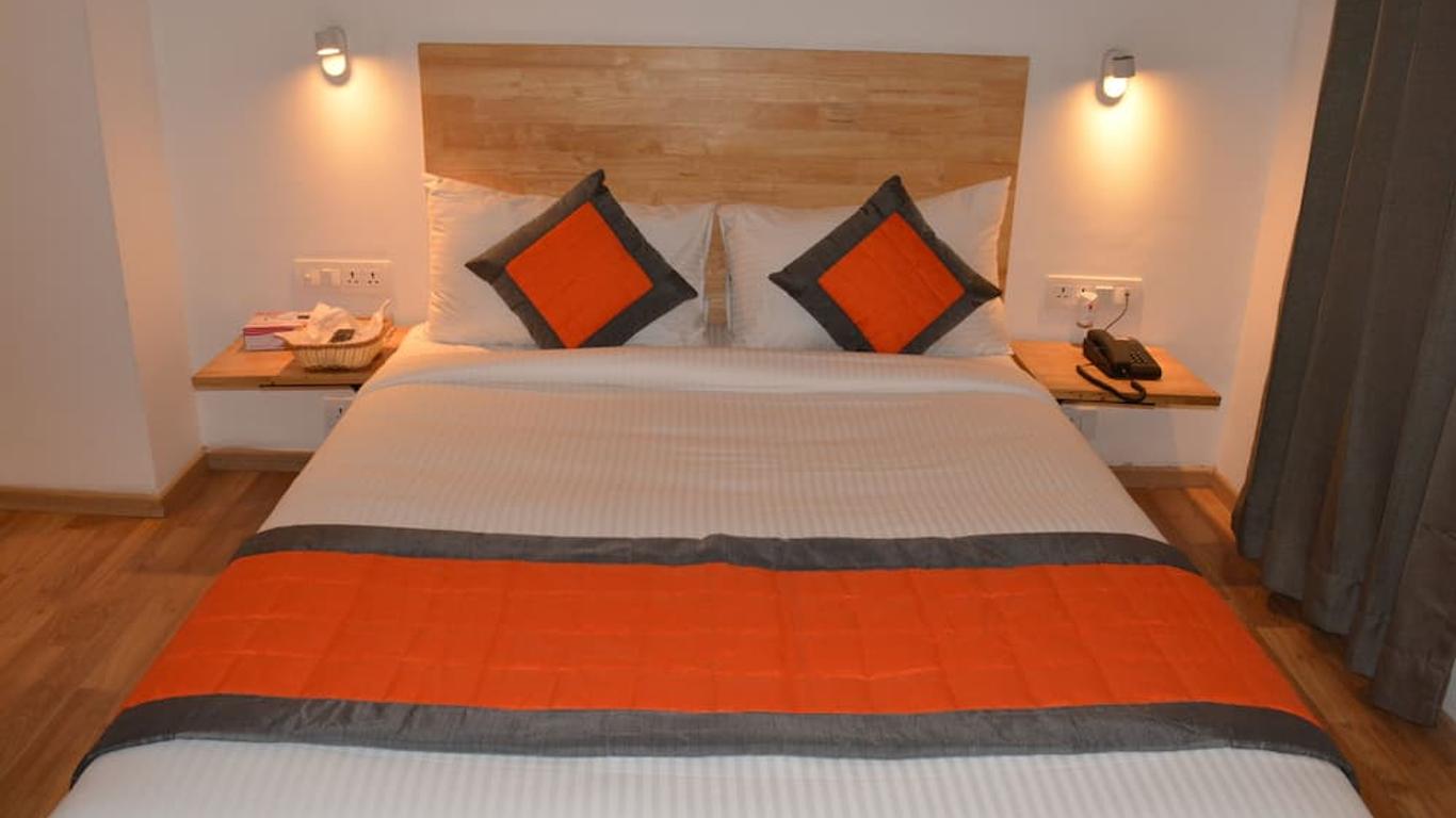 Revking at Hotel Batra