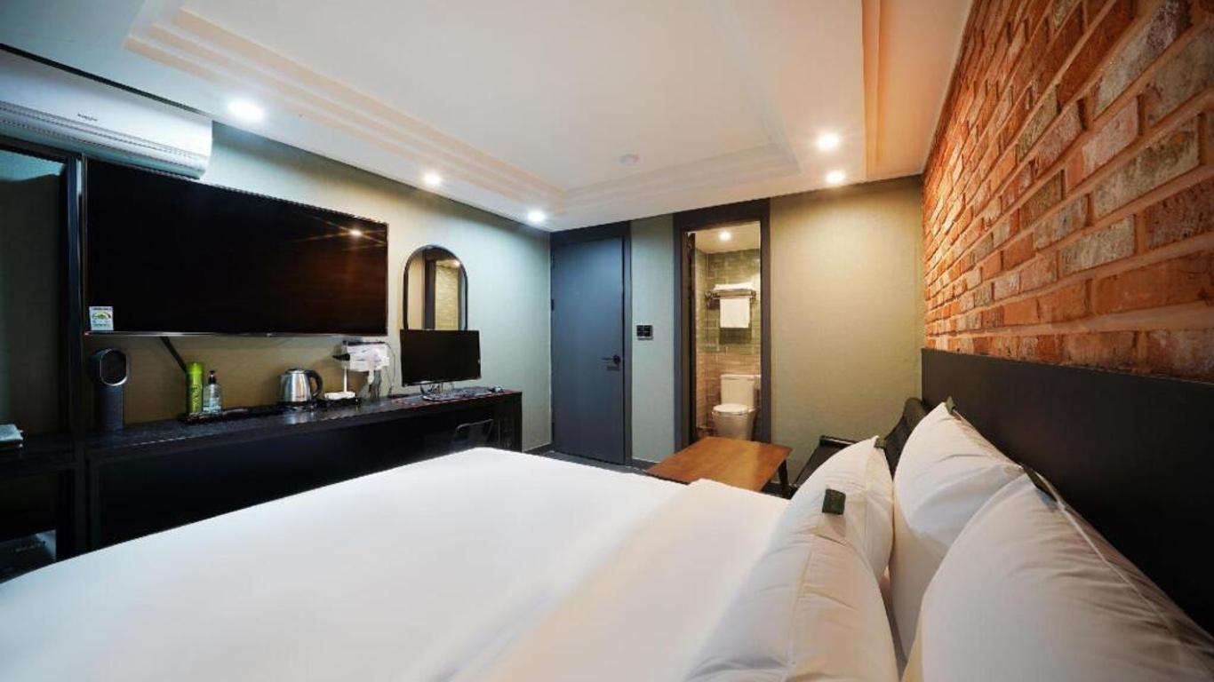 Time Hotel Shinchon
