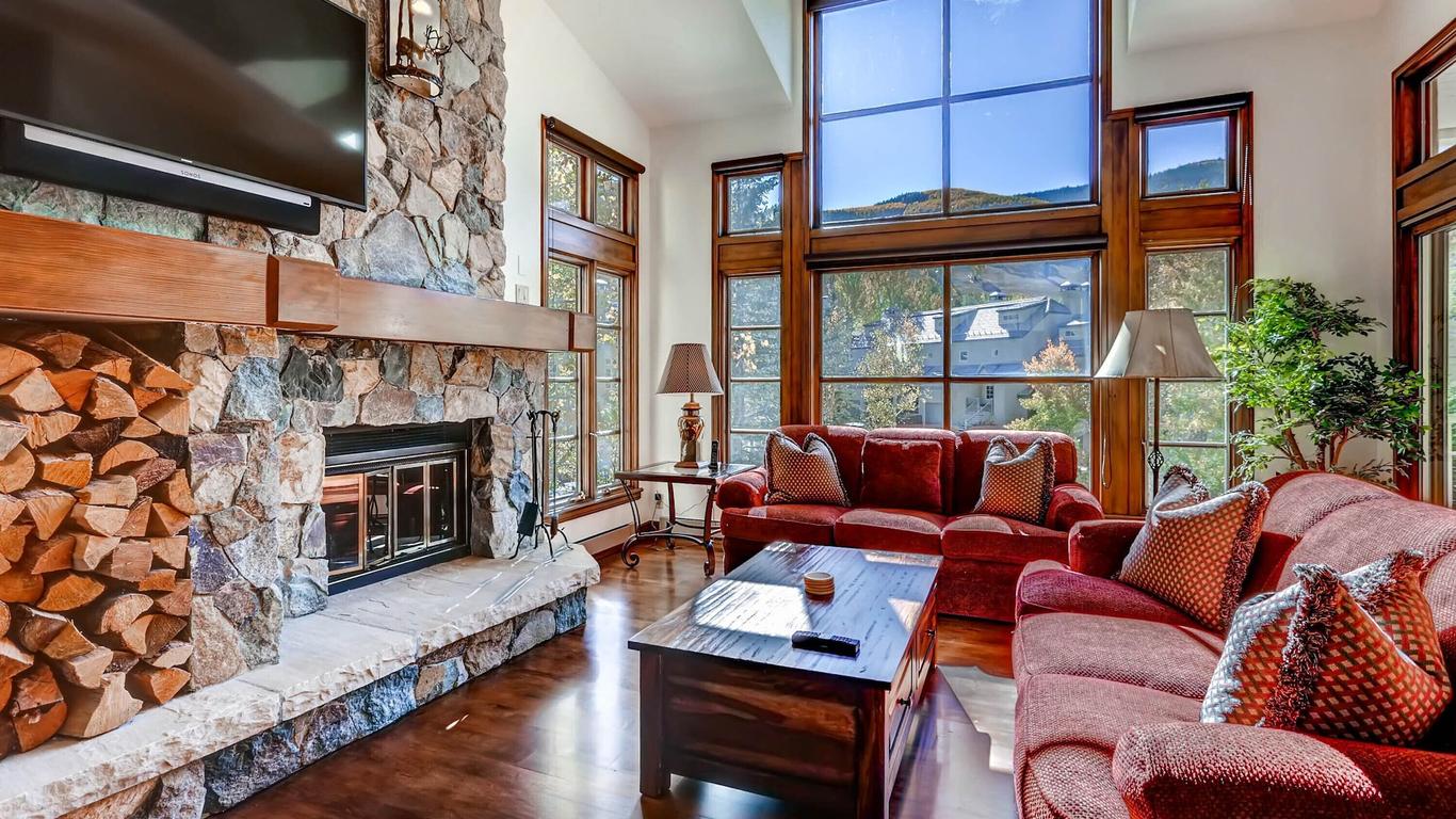 Highlands Lodge