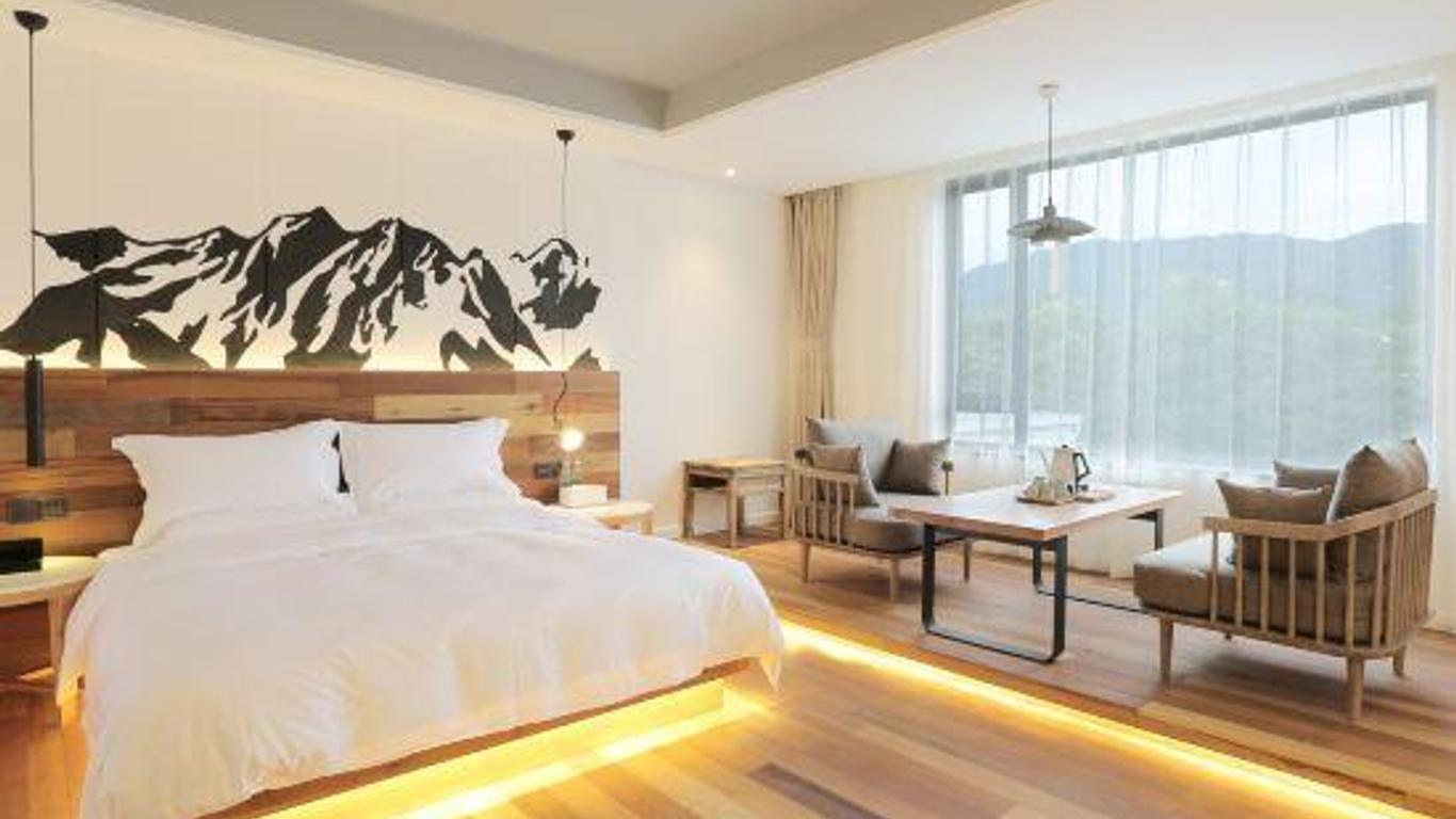 Travelling With Hotel (Ya'an Mengdingshan)