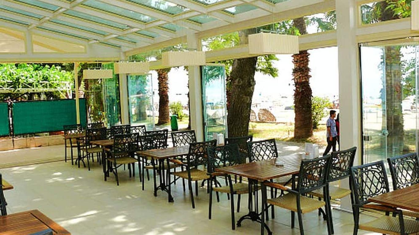 Kondu Hotel