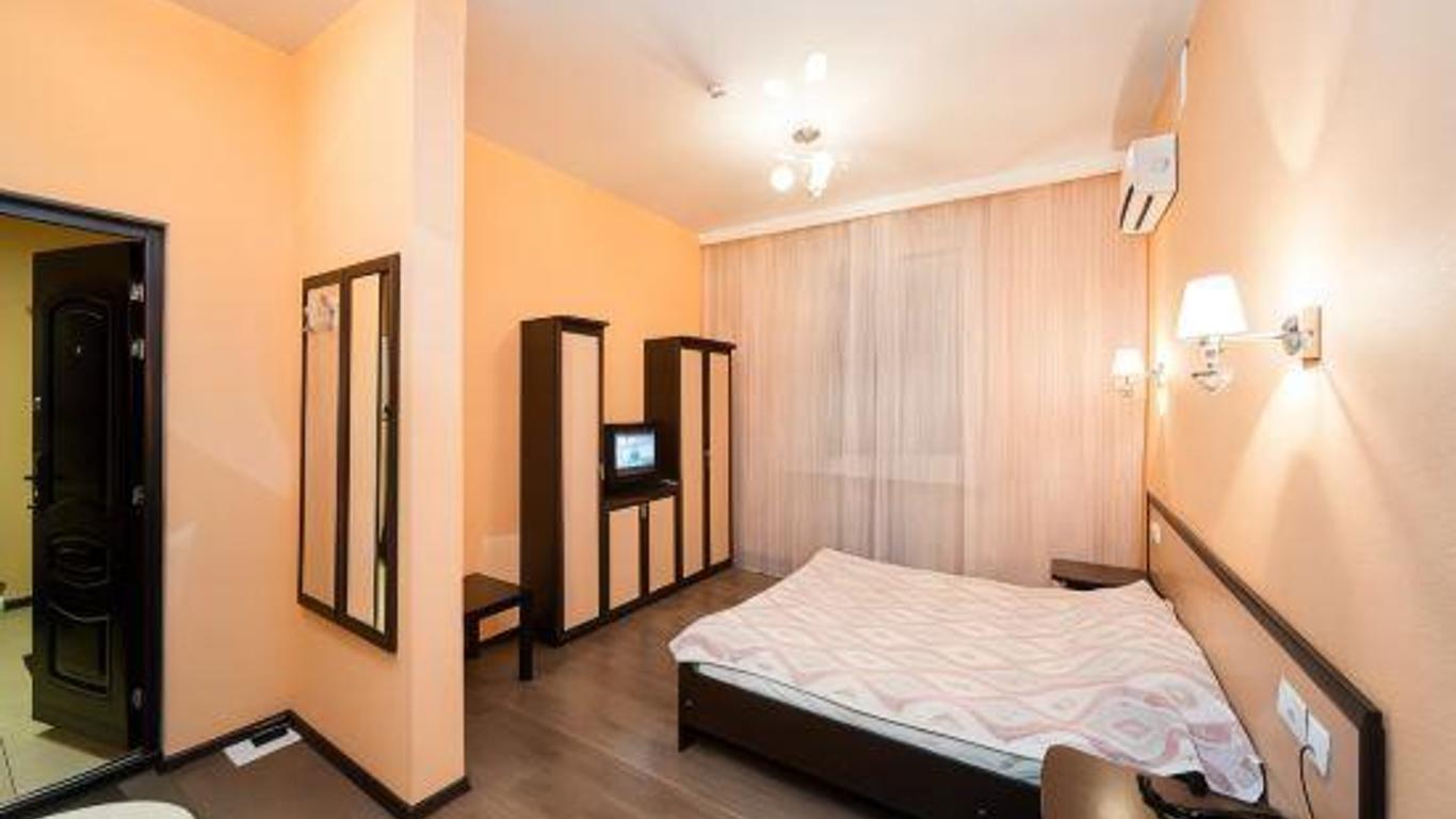 Vip House Hotel
