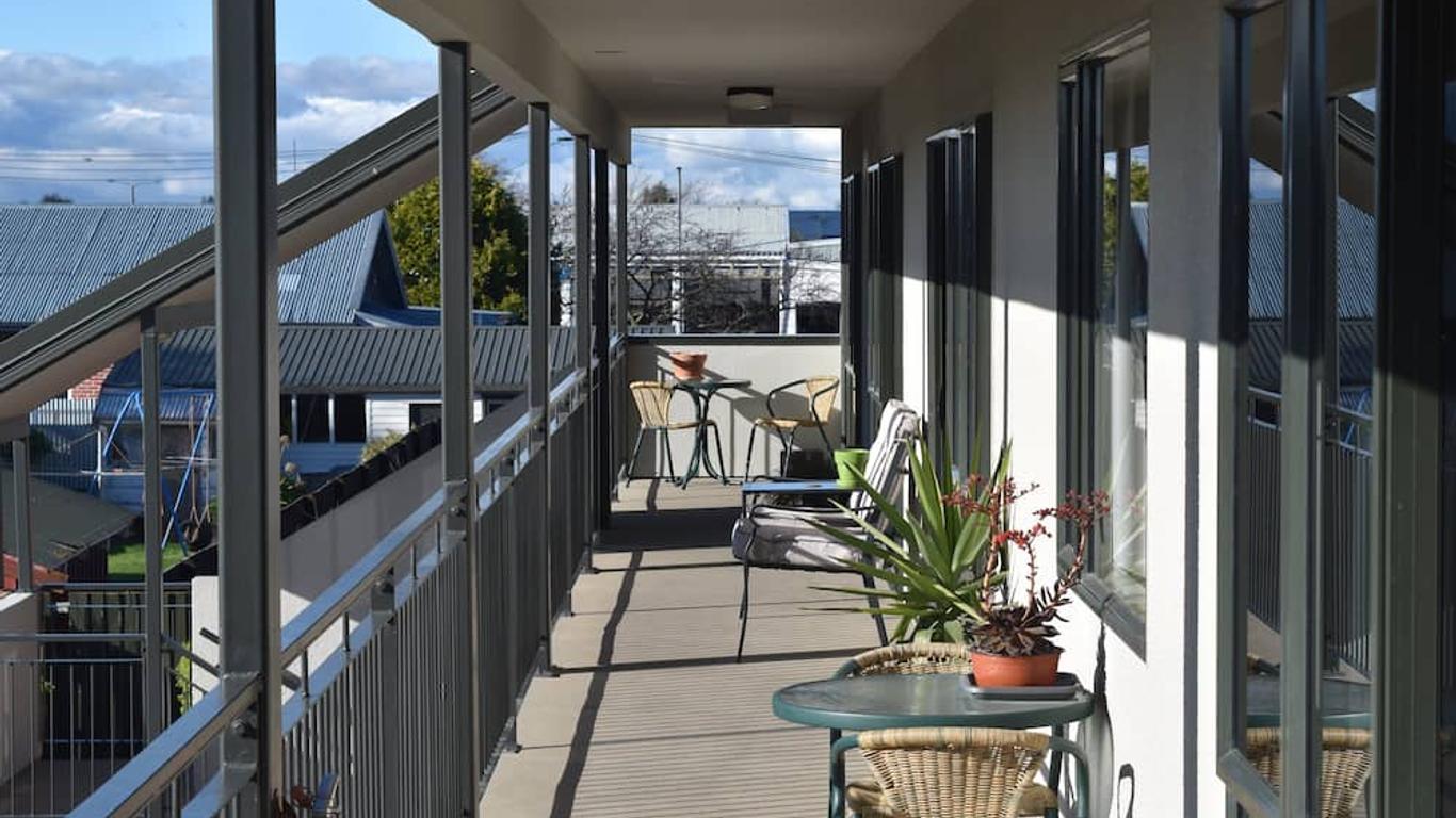 Darfield Motel