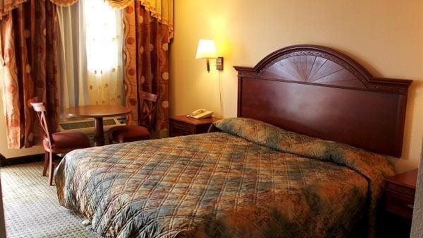 Summit Inn and Suites Hempstead
