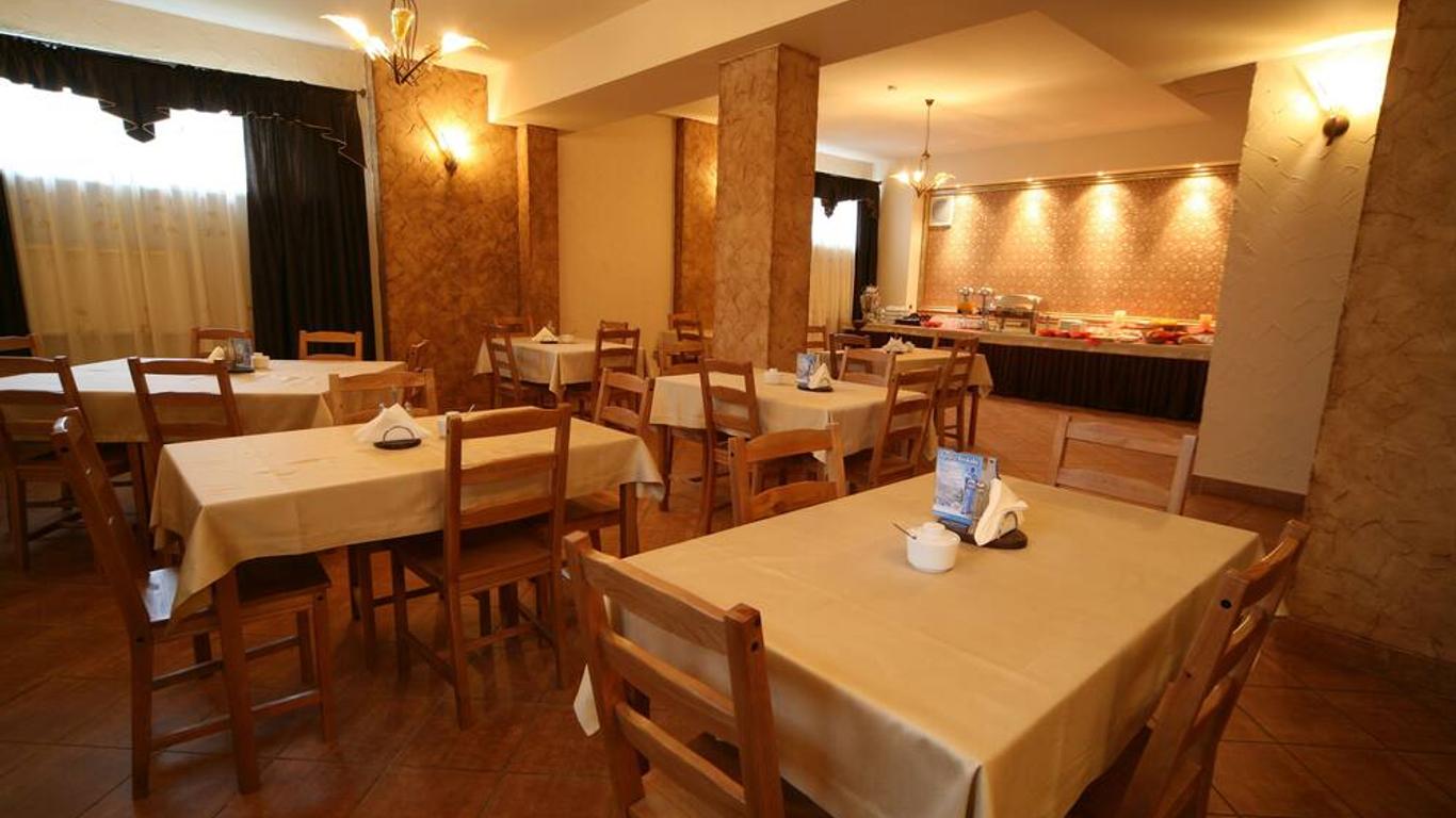 Hotel Seven 7