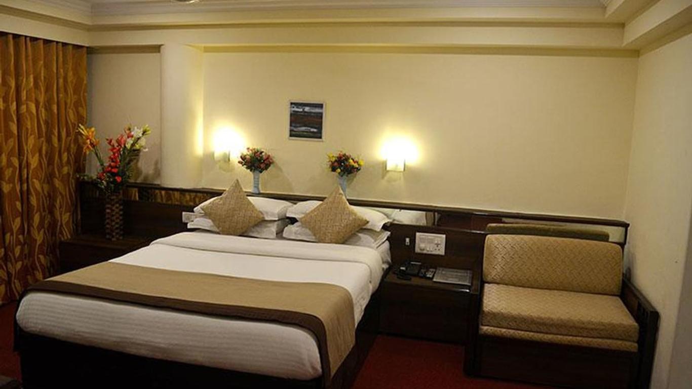 Royal Indu Hotel