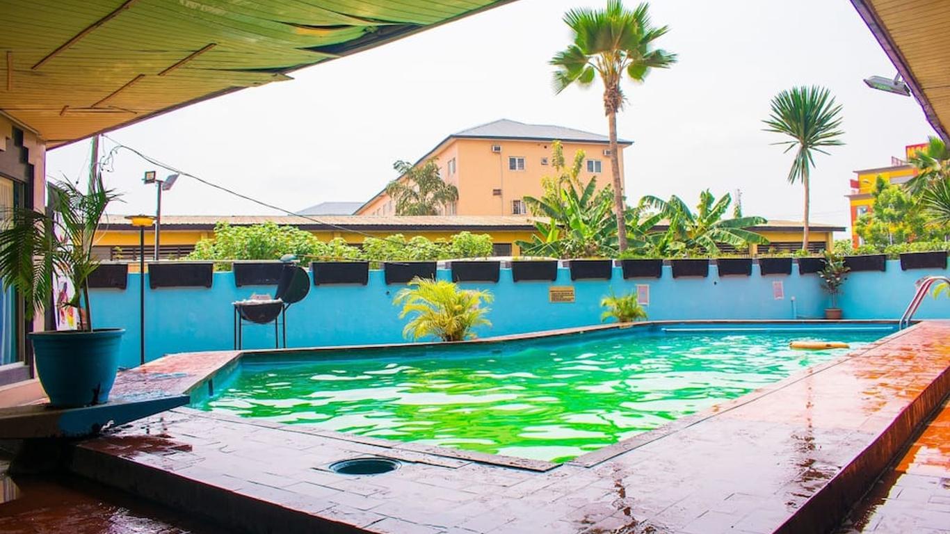Divine Fountain Hotel (Agindingbi)