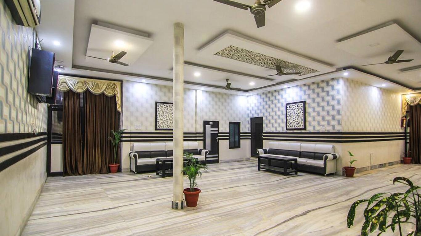 OYO 12244 Hotel Jk Palace