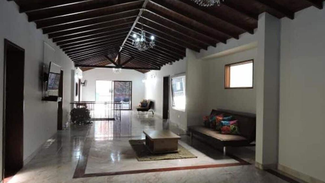 Hotel Porton Colonial
