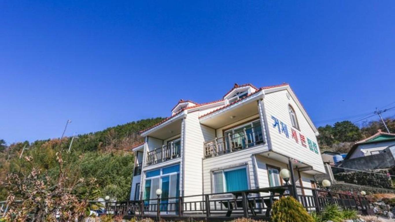 Geojedo Seven Pension