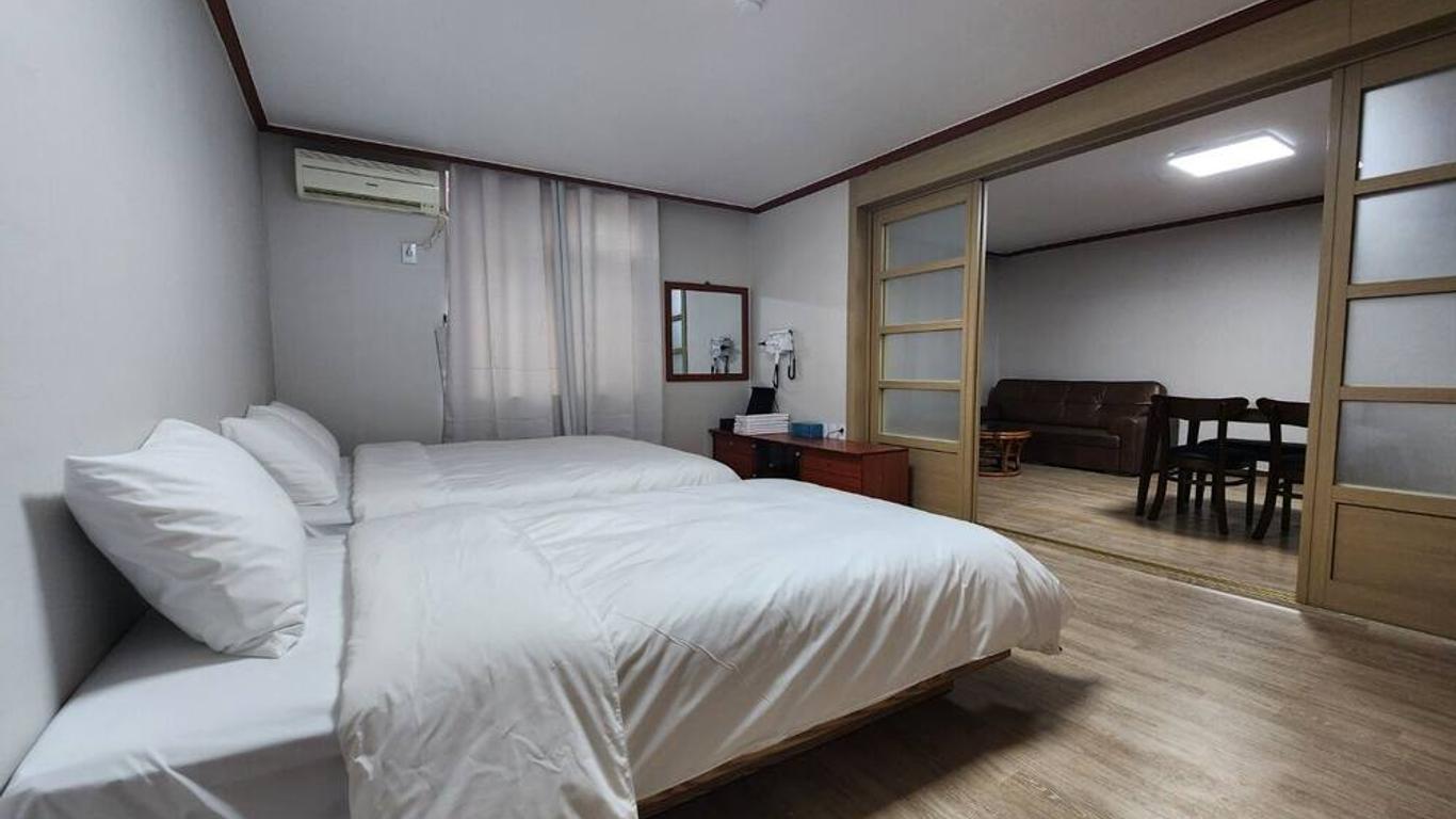 Sorak Y Hostel