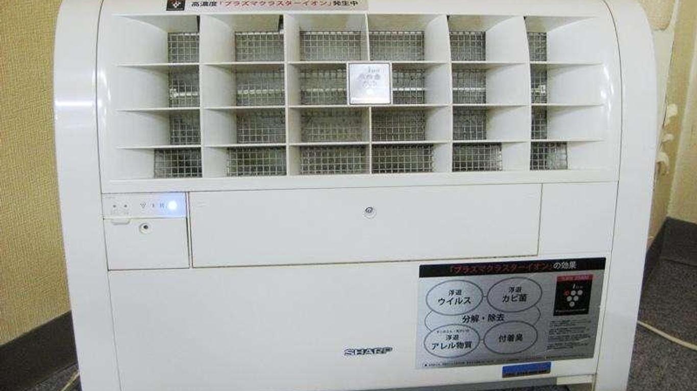 Capsule Hotel Famy (Male Guests Only)