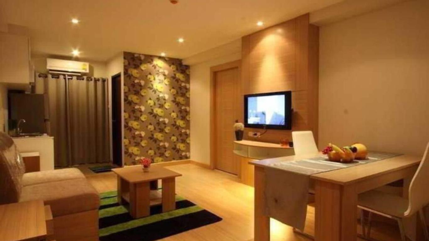 Thonglor Suites