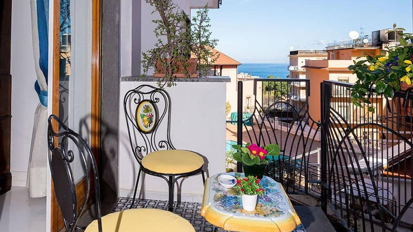Marino Suite Sorrento
