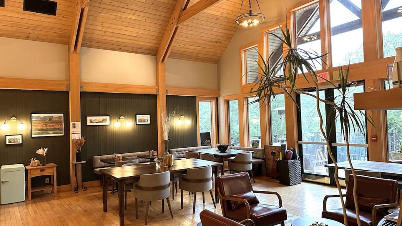 Minnewaska Lodge