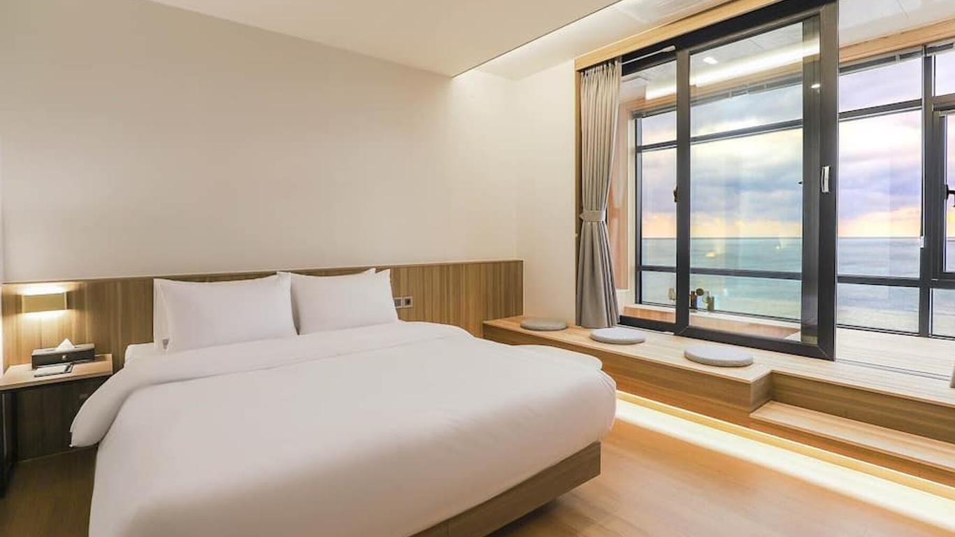 Ulsan Jeonjadong The Van Hotel