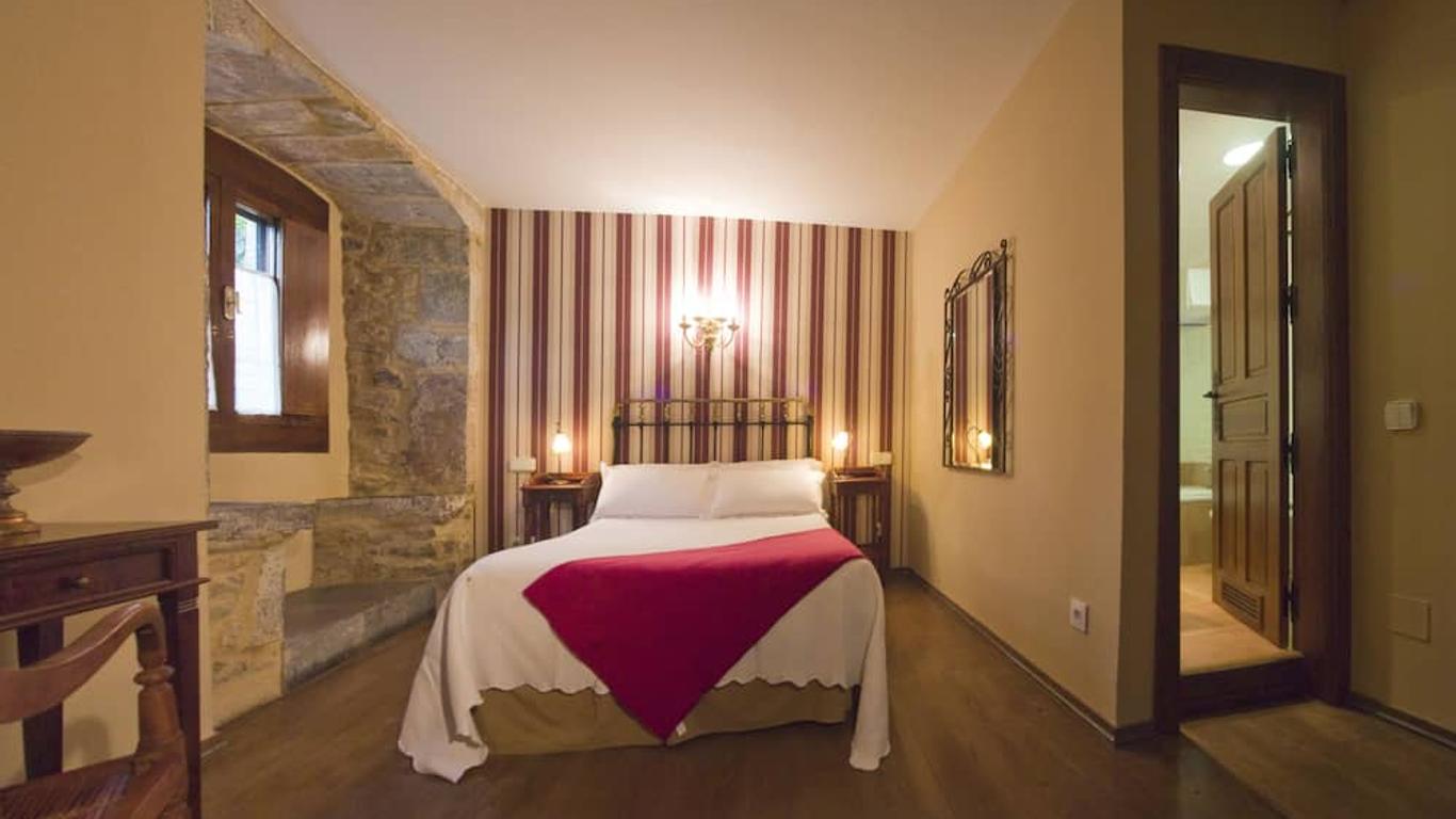 Hotel Castillo Valdés Salas