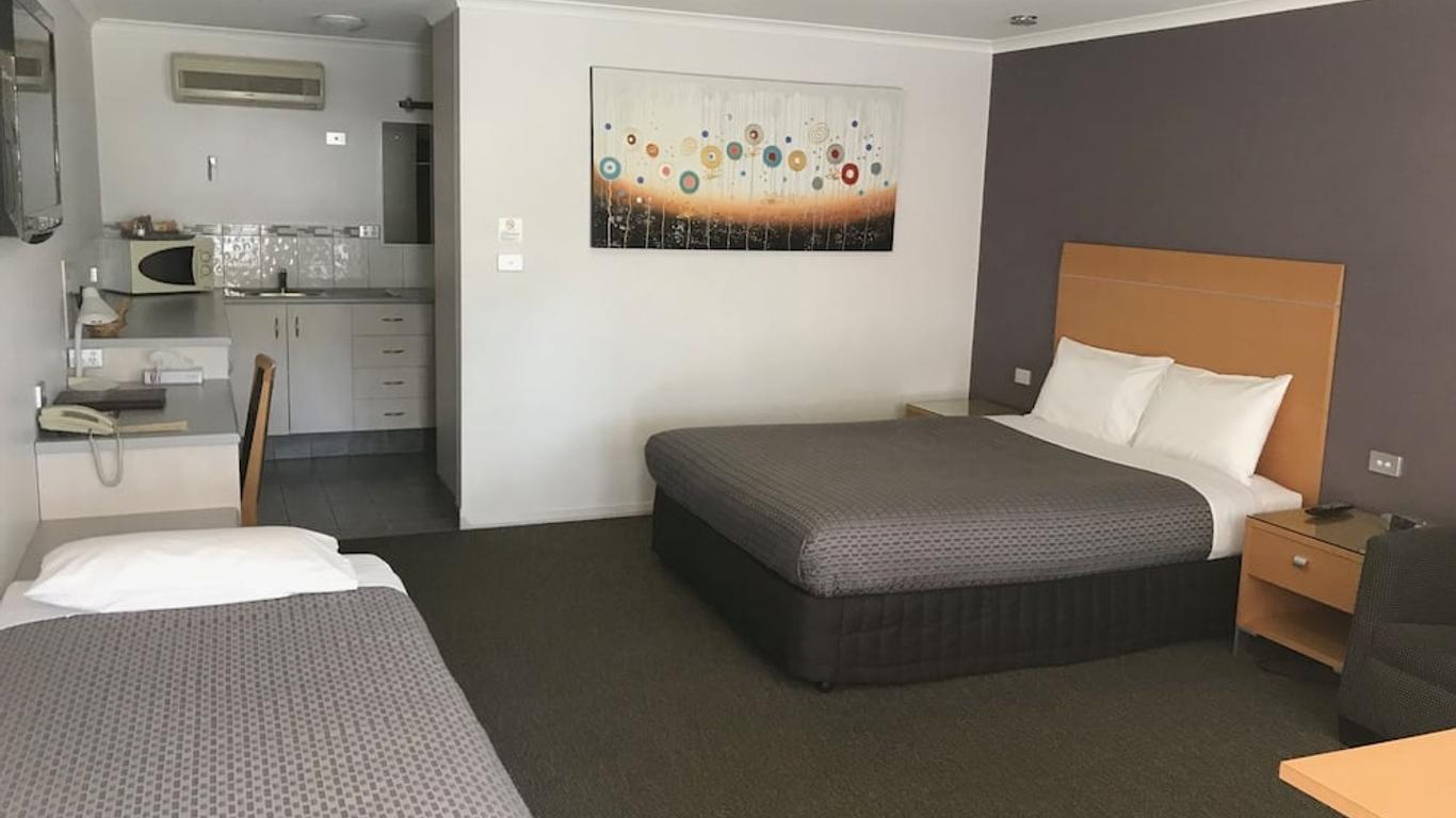 Sportsmans Motor Inn
