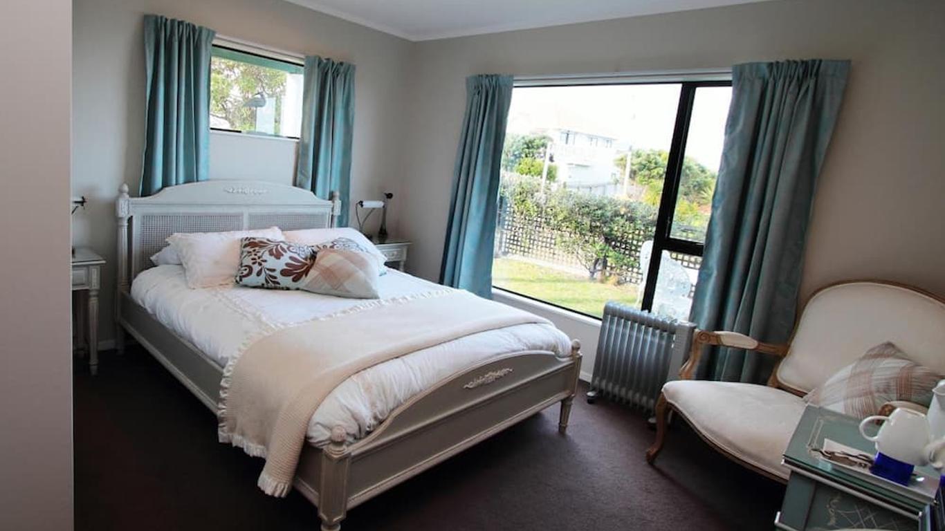 Pacific View Bed And Breakfast