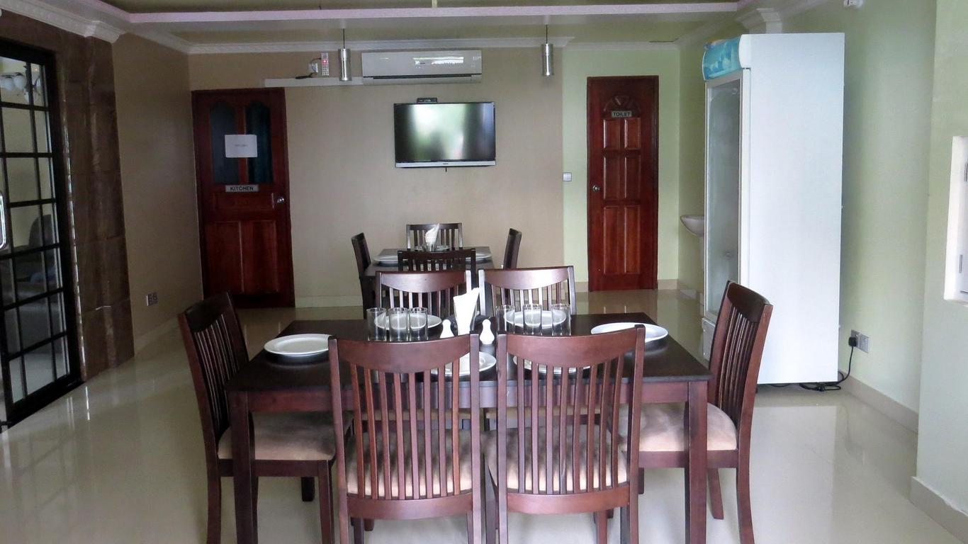 Coral Queen Inn