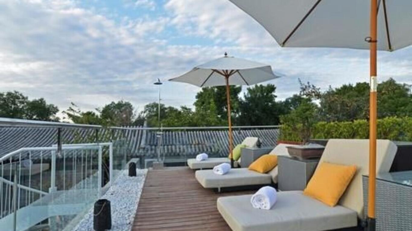 Beijing Heshe Courtyard Hotel