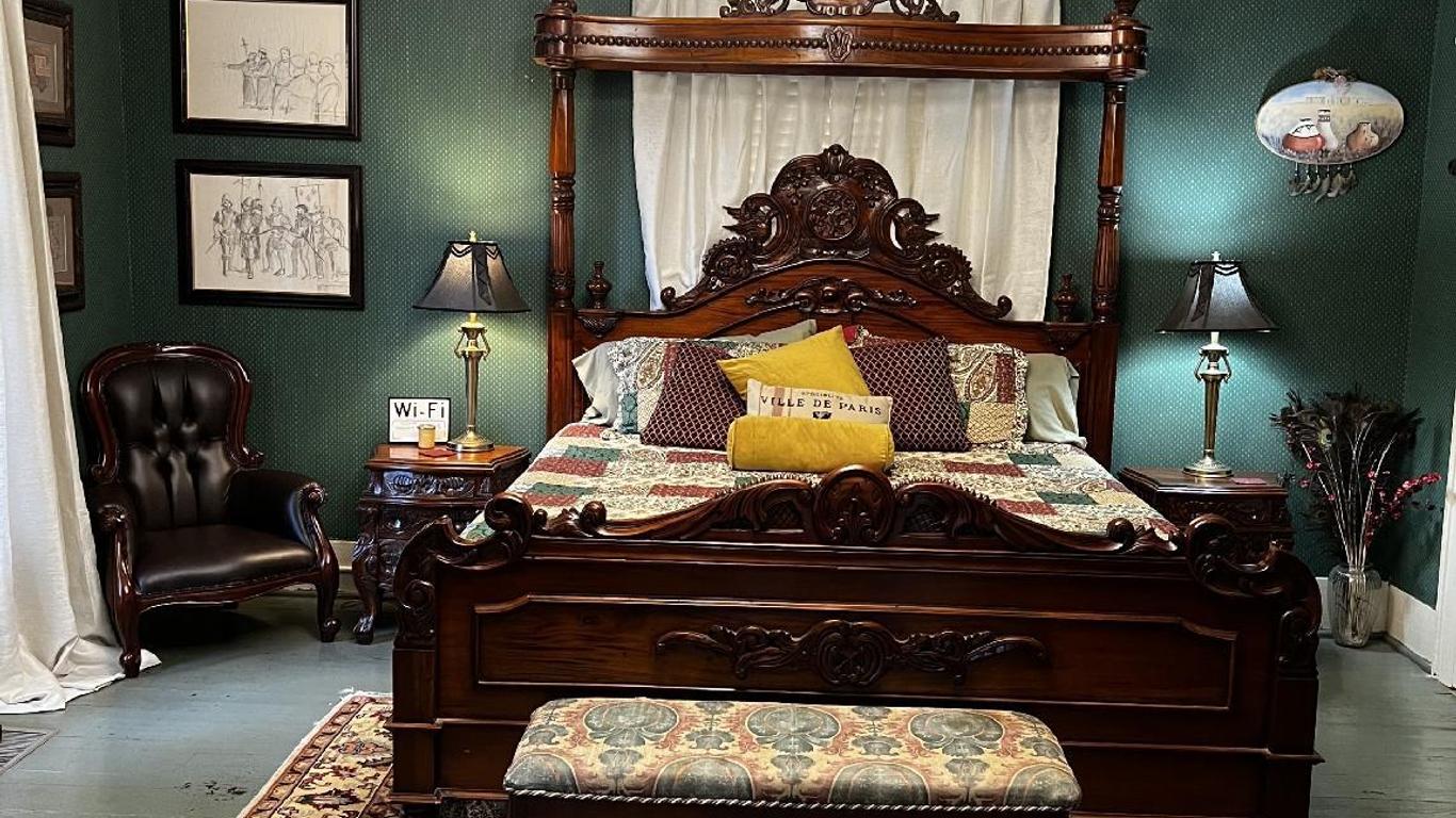 The Commodore Bed And Breakfast