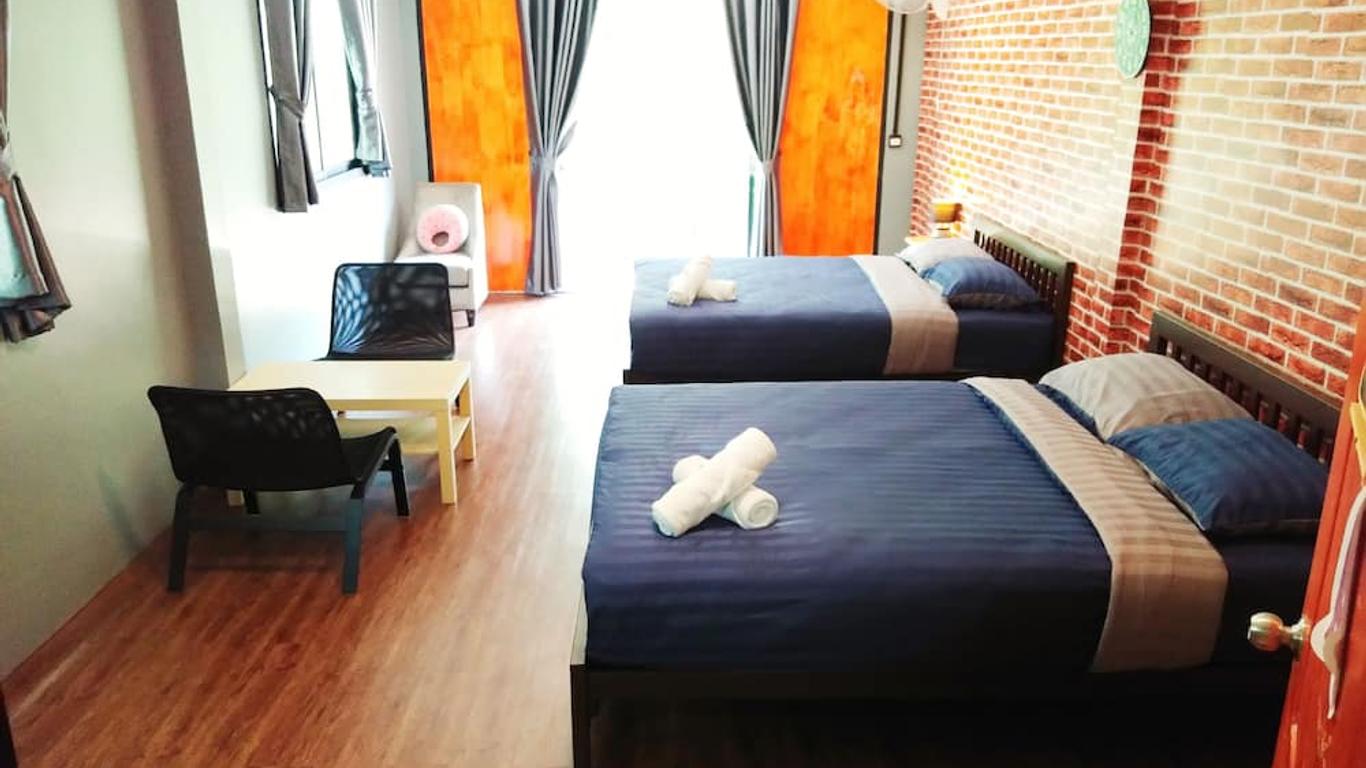 Ninety 9 Hostel