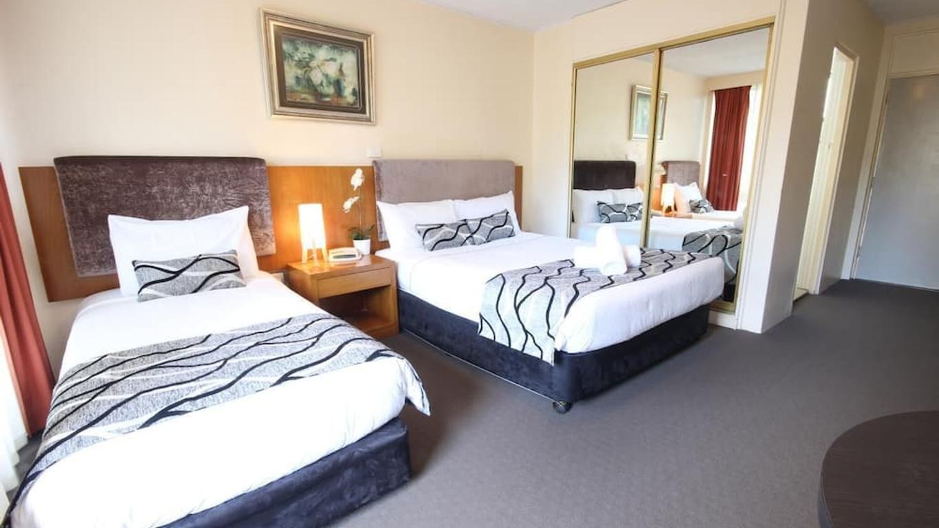 Molly Morgan Motor Inn
