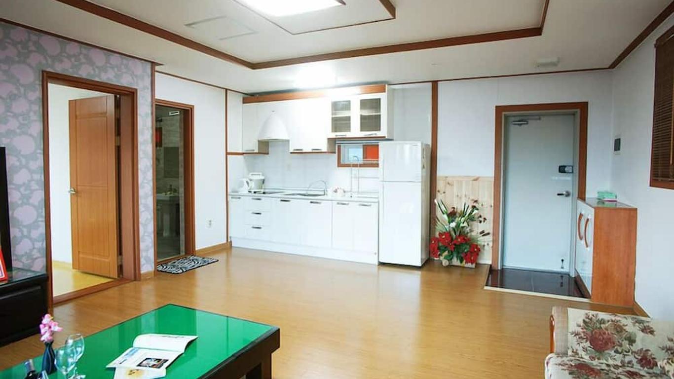 Sanbangsan Hot Spring Pension