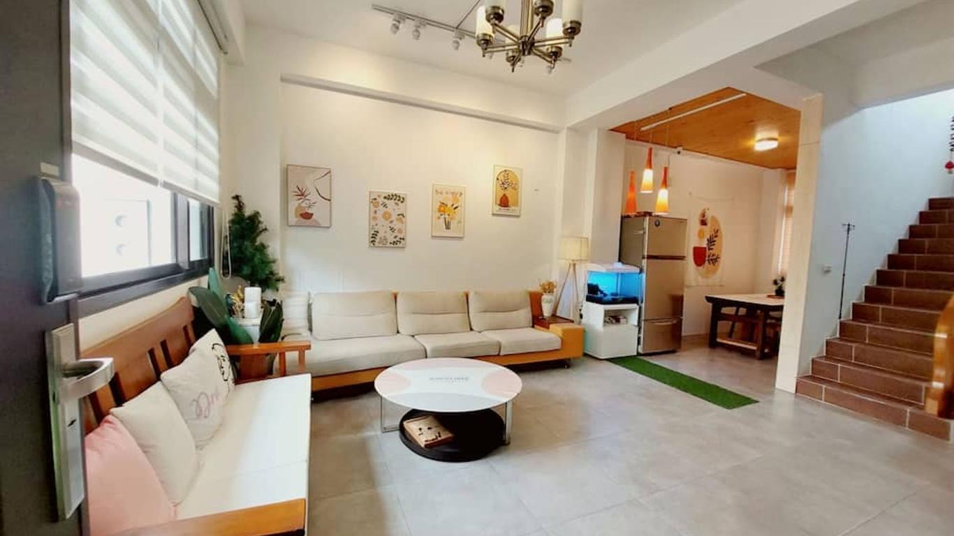 Field Trail Homestay