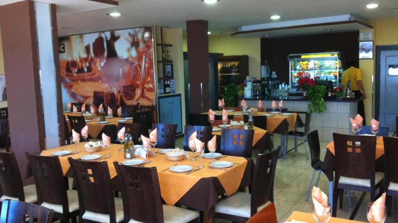 Hotel Restaurante El Cruce