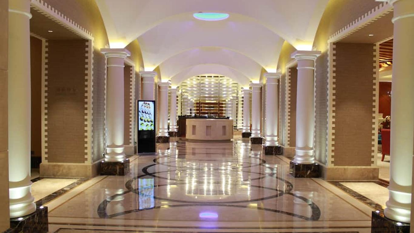 Grand Skylight International Hotel