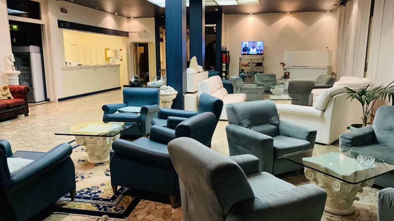 Hotel Deanna Golf