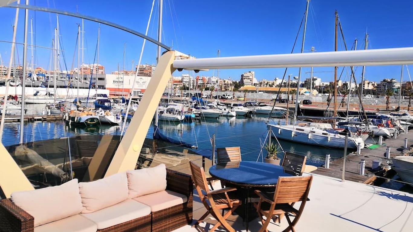 Home Aboard - Floating House comfort, experience and luxury.