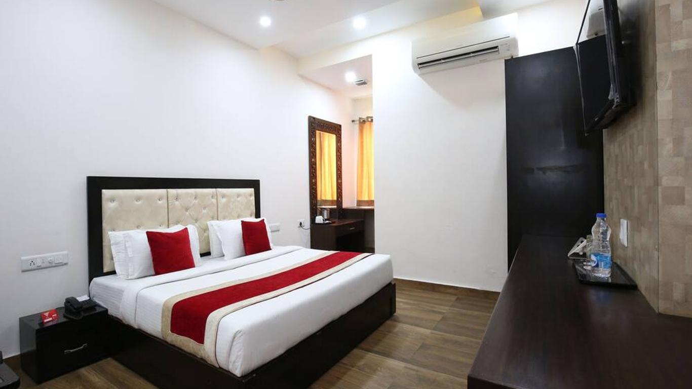 Treebo Red Petal Jalandhar