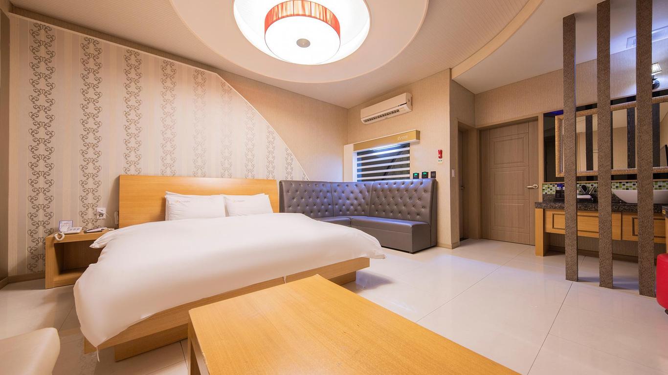 Gwangju Sangmu Luxury Hotel