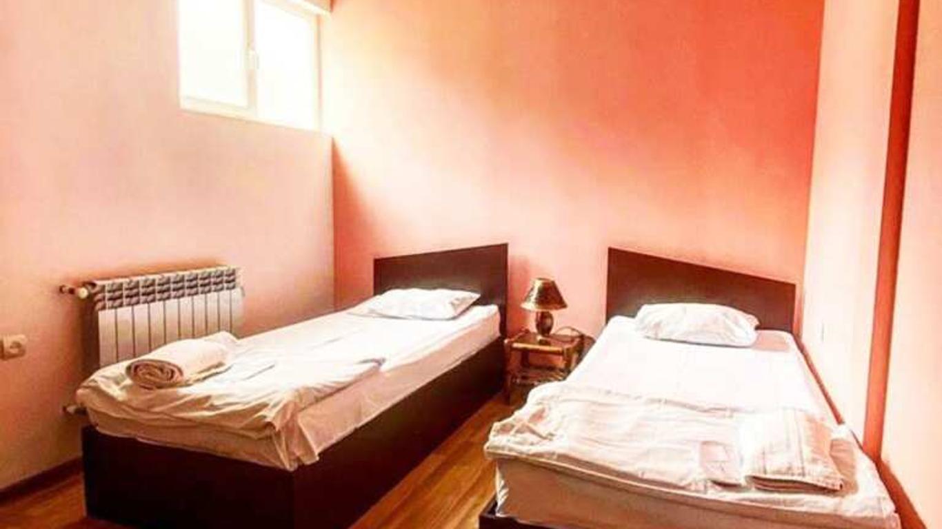 Domino Yerevan Hostel & Tours