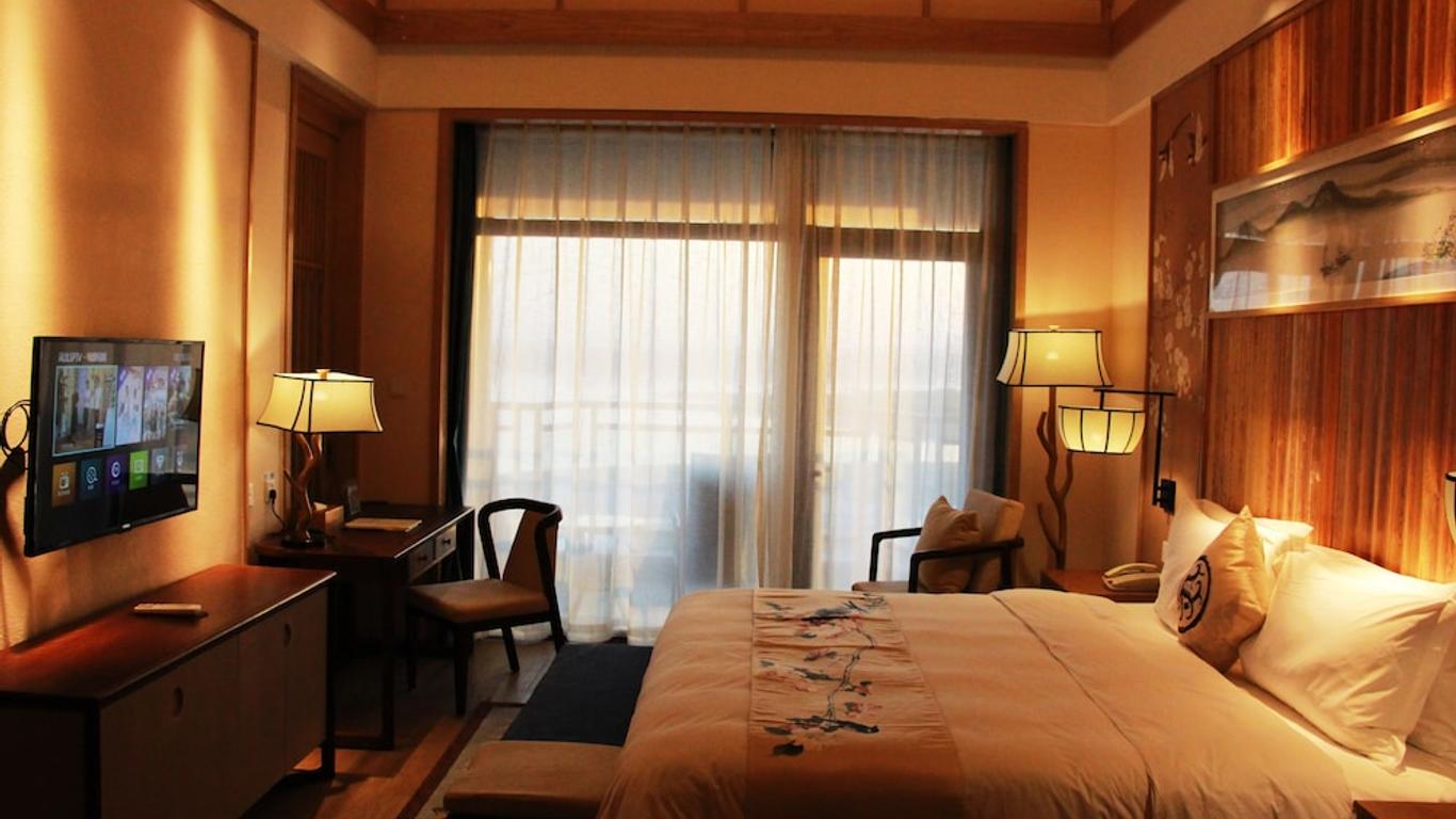 Queshan Lake Arcadia Intl Resort