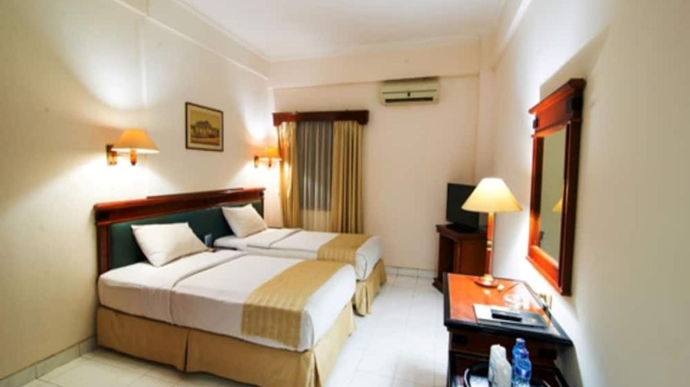 Puri Jaya Hotel